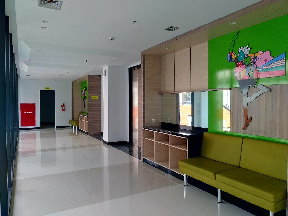 Отель Maxone Platinum Hayam Wuruk Джакарта Экстерьер фото